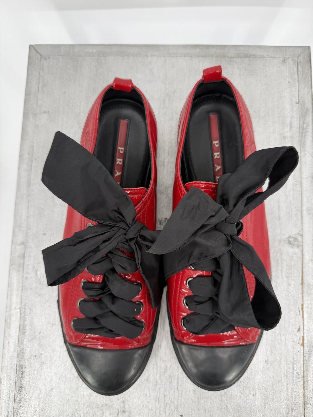 Prada Sport 3E4739 Women's Red Patent Leather Cap Toe Bow Sneakers EU 37 US 7